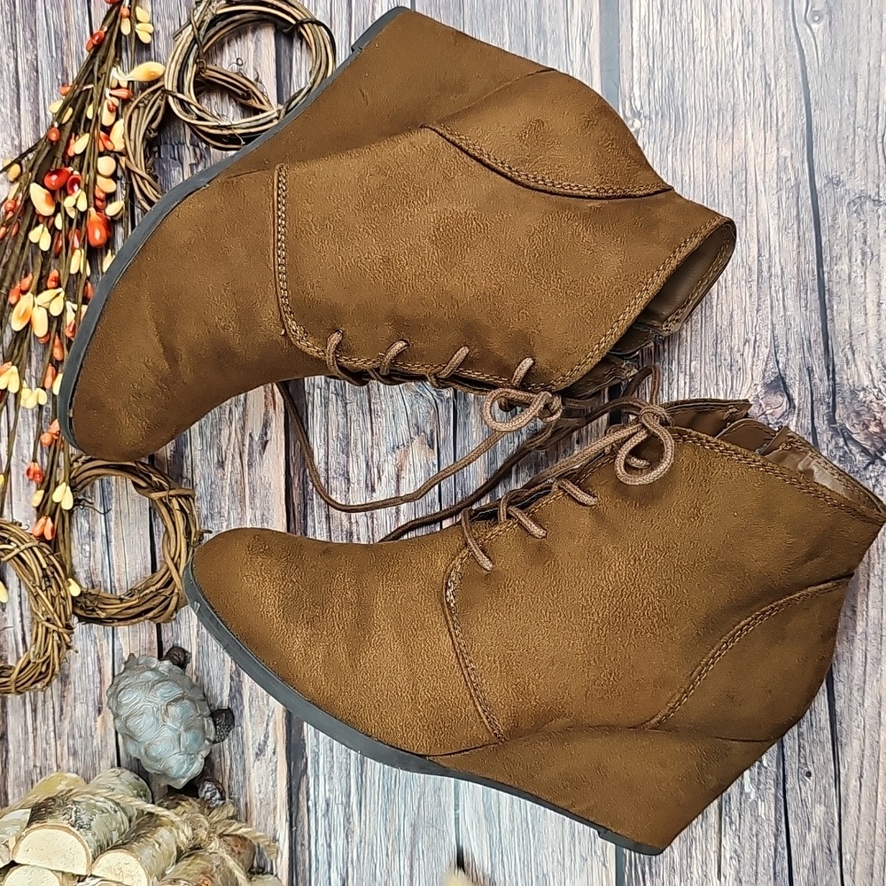 NIB AMERICAN RAG BAILEY CHESTNUT ANKLE ZIP WEDGE BOOTIES - Picture 8 of 12